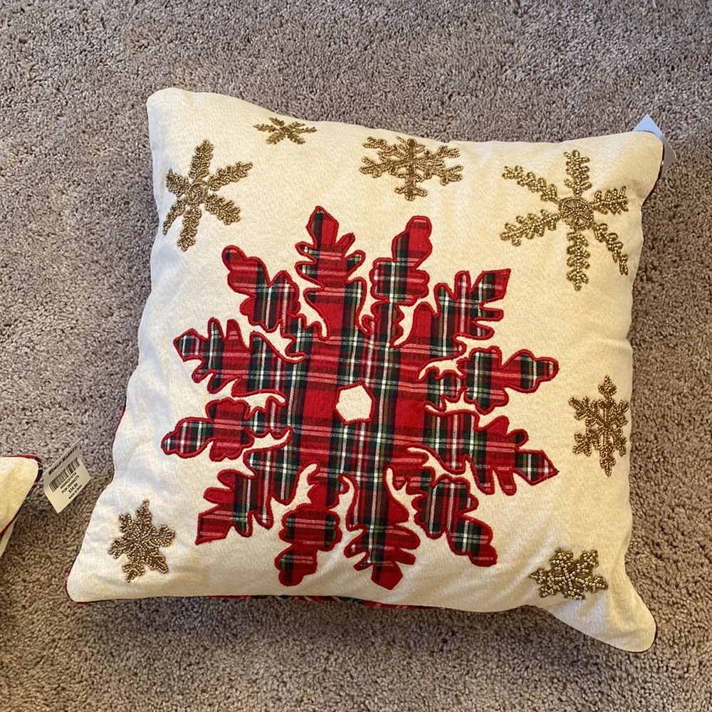 World Market Holiday Christmas Pillow Wreath Snowflake Poinsettia 20